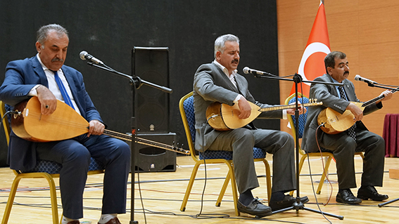 Âşıklar Sahne Aldı, Edebiyatın Kalbi Sazla Çarptı