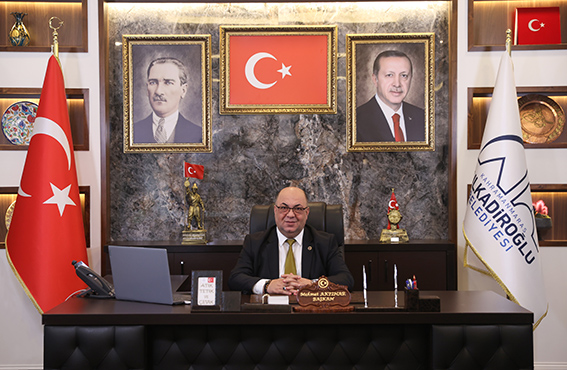 BAŞKAN AKPINAR’DAN ANNELER GÜNÜ MESAJI: “CENNET, ANNELERİN AYAKLARI ALTINDADIR”