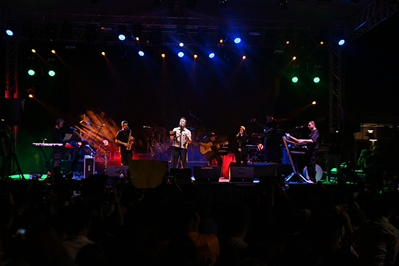 Onikişubat Gençlik Festivali’nin ilk konserinde Oğuzhan Koç sahne aldı