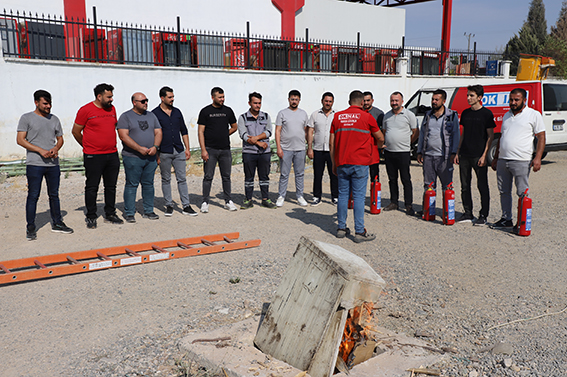 AKEDAŞ Elektrik Dağıtım A.Ş.’den Personeline Yangın Eğitimi ve Tatbikat: İş Sağlığı ve Güvenliği Önceliğimizdir