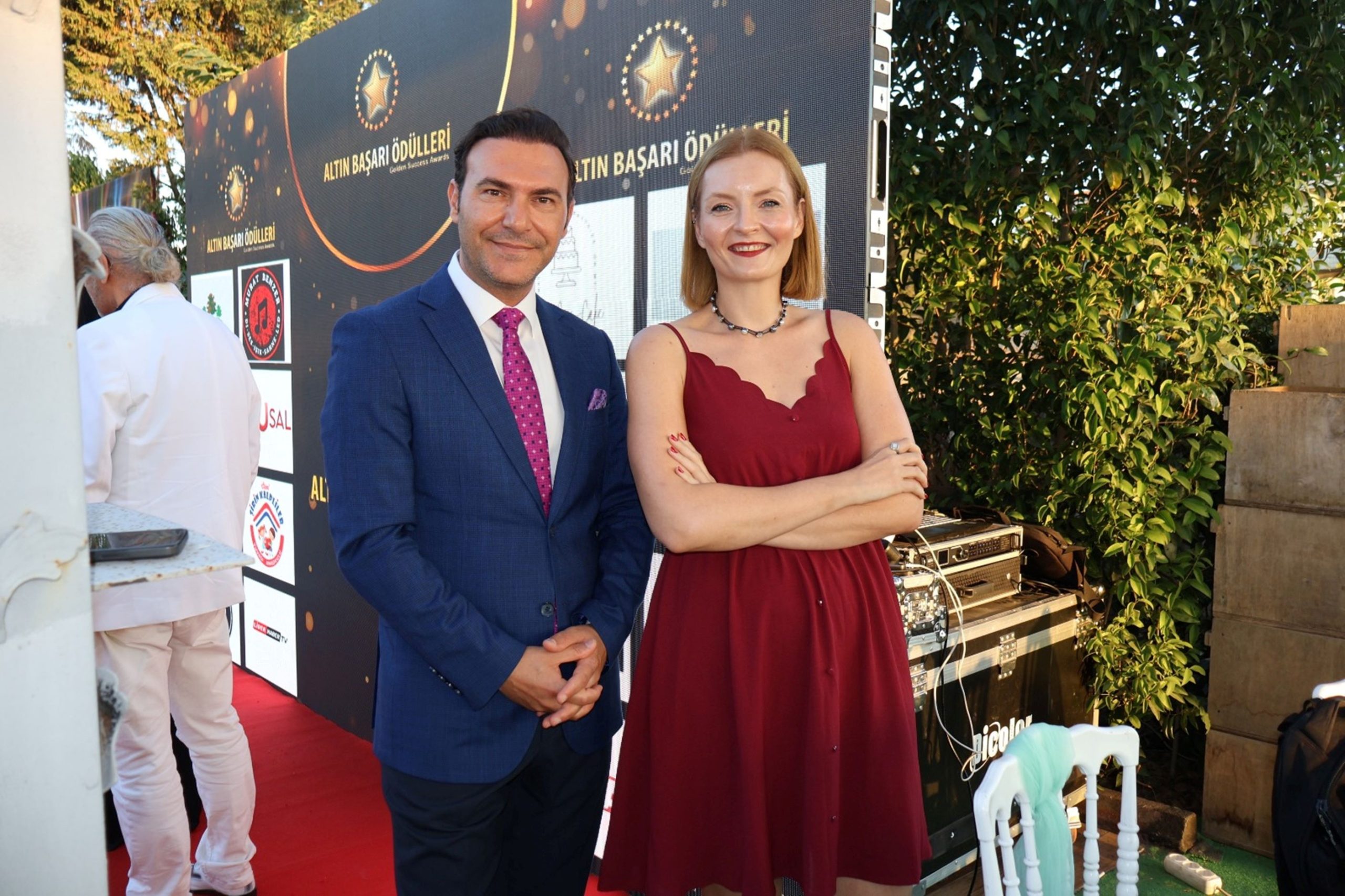 PROGRAM ARASI ÖDÜL ALDI