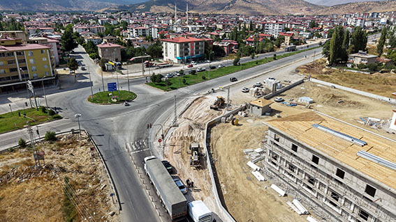 Büyükşehir’den Göksun’a 200 Milyonluk Yol Yatırımı