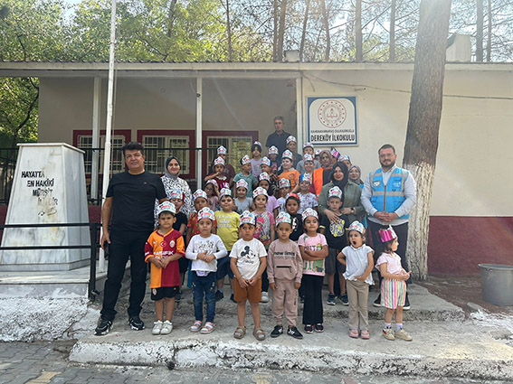 AK Parti Dulkadiroğlu Kadın ve Gençlik Kollarından Miniklere Tatlı Sürpriz