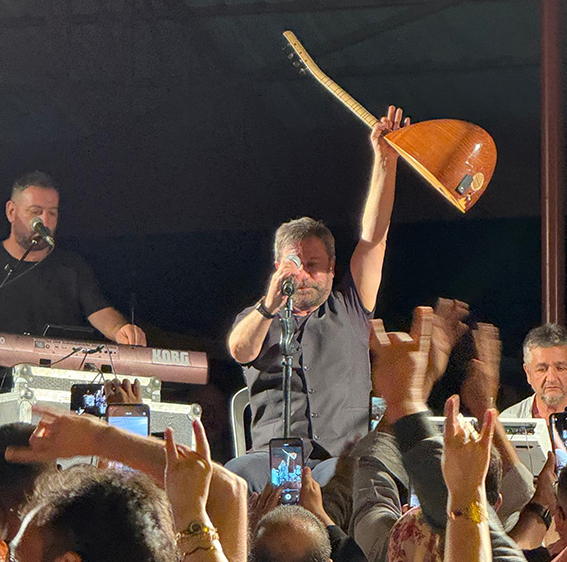 Kaman’da Unutulmaz Gece: Osman Öztunç Gönülleri Mest Etti