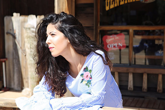 Modern Çağın Kadın Ozanı NESLİHAN, Amerika’da Hazırladığı “Vefa” Albümüyle Geri Döndü!