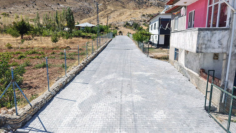 Büyükşehir’den Afşin’e 200 Milyonluk Yol Yatırımı