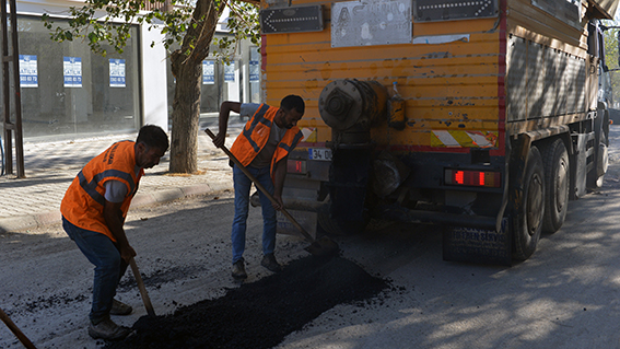 Mehmet Akif’te Altyapının Ardından Yol Onarımları Başladı