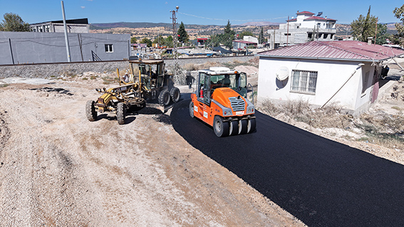 Büyükşehir’den Pazarcık’ta Biten Altyapının Ardından Asfalt Hamlesi
