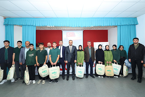 Onikişubat’ta ‘Gönülleri Giydiriyoruz’ Projesi tüm hızıyla devam ediyor