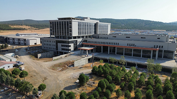 Başkan Görgel ve Vali Ünlüer, Ferhuş Sağlık Kompleksi’nde Yürütülen Çalışmaları Yerinde İnceledi
