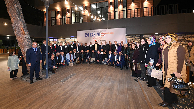 “Öğretmenlerimiz Bu Milletin Kaderini Değiştiren Kahramanlardır”