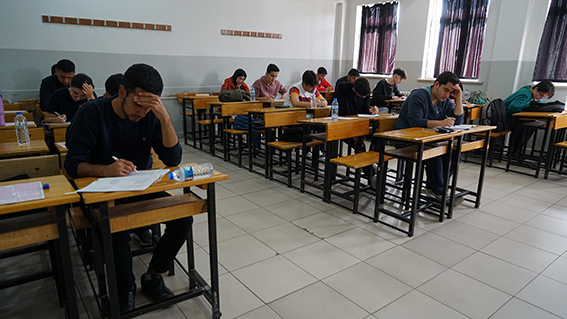 Büyükşehir’den Üniversite Yolunda Gençlere Güçlü Destek