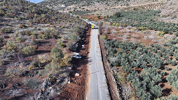 Büyükşehir, Türkoğlu Kırsalında Bir Grup Yolunun Daha Ulaşımını İyileştiriyor