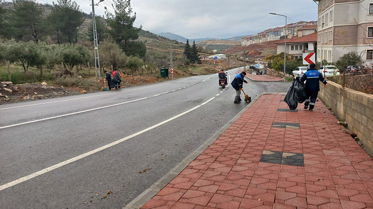 Büyükşehir’den Türkoğlu’nda Temizlik Seferberliği