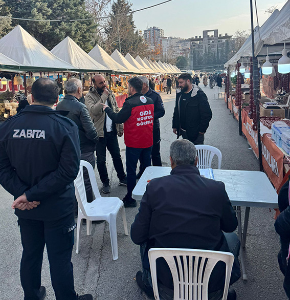 Onikişubat Belediyesi Zabıtası, tarihi geçmiş 850 kilogram sucuk ele geçirdi