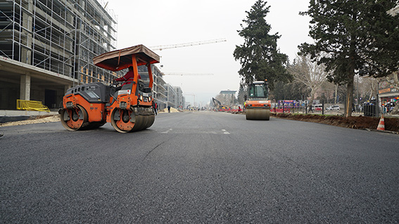 Azerbaycan Bulvarı’nda Altyapısı Tamamlanan Kısmın Üstyapısı Yenileniyor