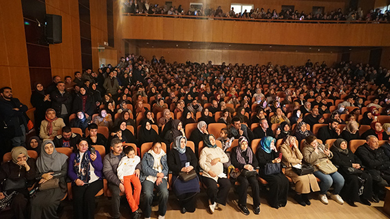 Dursun Ali Erzincanlı, Naat ve Şiirleriyle Gönüllere Seslendi