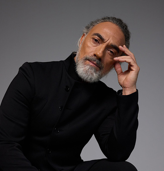 Selim Bayraktar Shakespeare’le Sahnelere Dönüyor