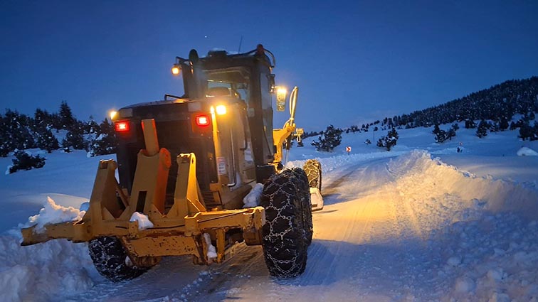 Büyükşehir, Karla Mücadeleyi Koordineli Şekilde Sürdürüyor