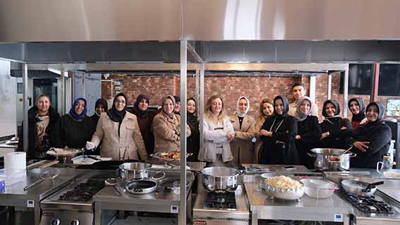 Onikişubat Belediyesi Gastronomi Akademisi’nde ‘Çullama’ üzerine workshop düzenlendi