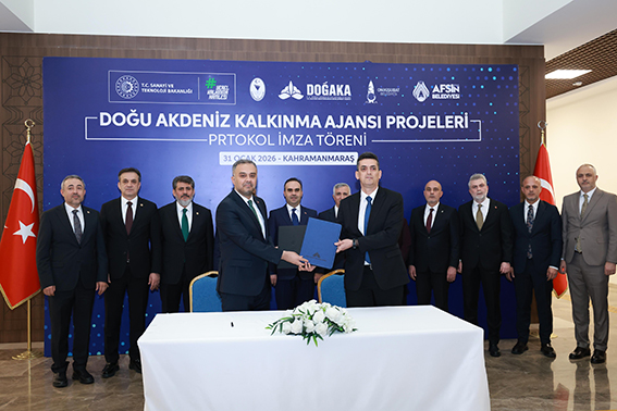 Başkan Toptaş, Bakan Fatih Kacır’ın katıldığı imza töreninde ONİKAD’ın protokolünü imzaladı