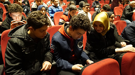 Gençler Kurtuluşu Oynadı, Büyükşehir’den Kültür Gezisi Kazandı