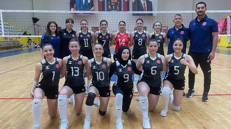Kadın Voleybol Takımı (2)