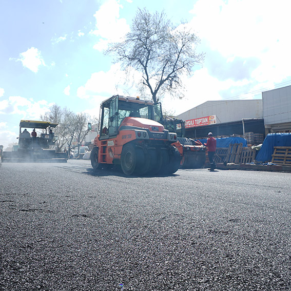 Büyükşehir, Toptancılar Sitesi Yollarını Yeniliyor
