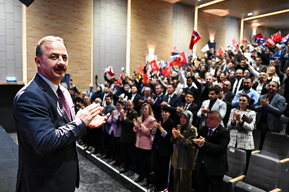 YAVUZ_AĞIRALİOĞLU_ÇORUM_HALK_BULUŞMASI1